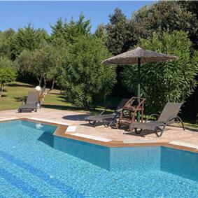 4 bedroom villa with pool, Chalikounas, sleeps 8